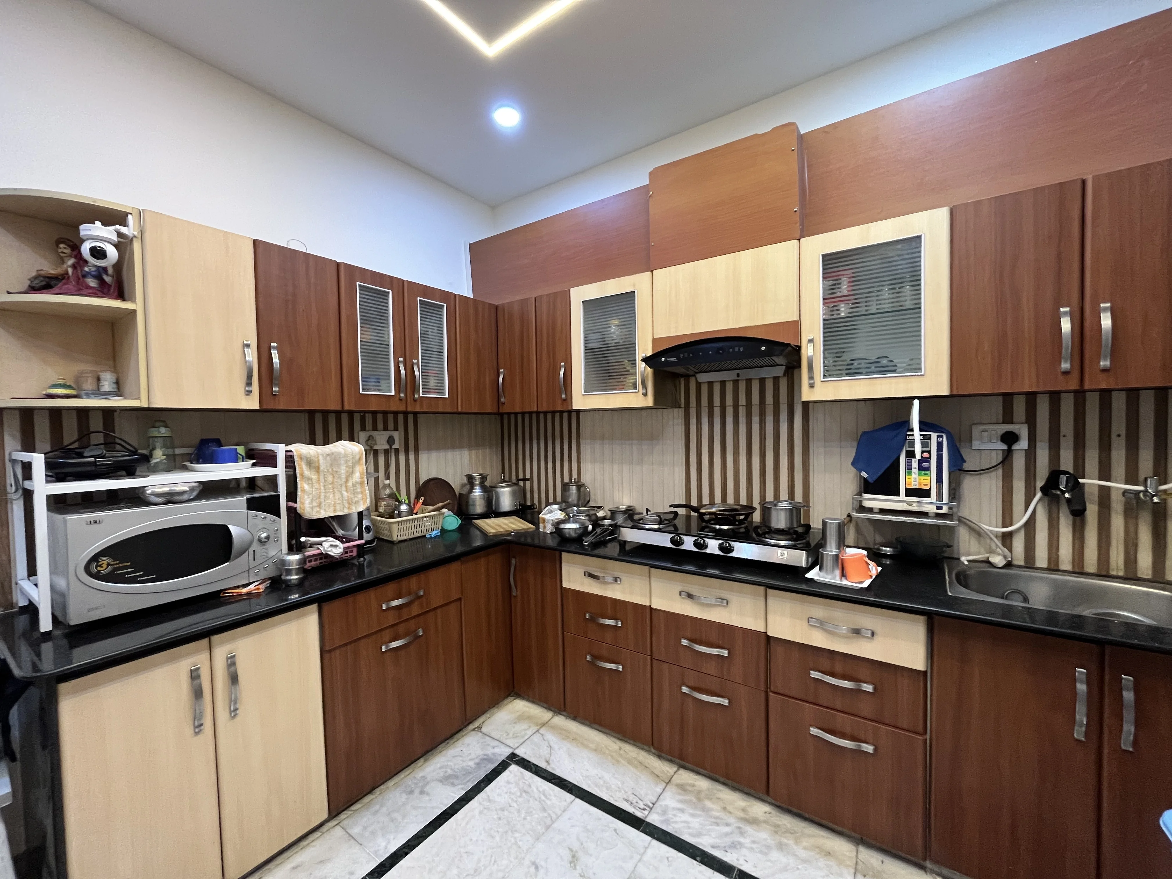 Sleek Modular Kitchen